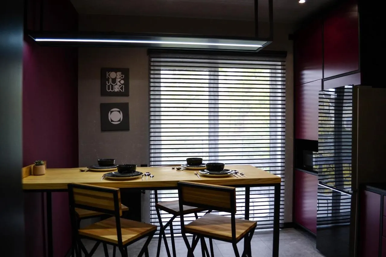 Kostjukowski Brand-New Apart-Hotel Lviv 0*,